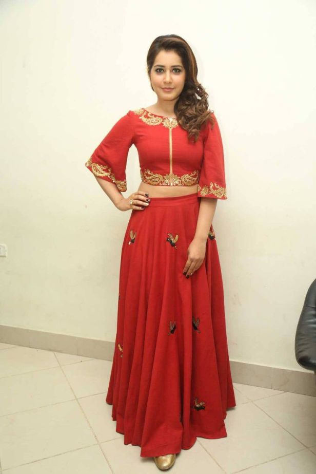 Telugu Actress Rashi Khanna Hot Photos in Apsara Award