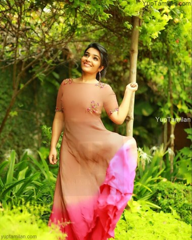 Rajisha vijayan cleavage